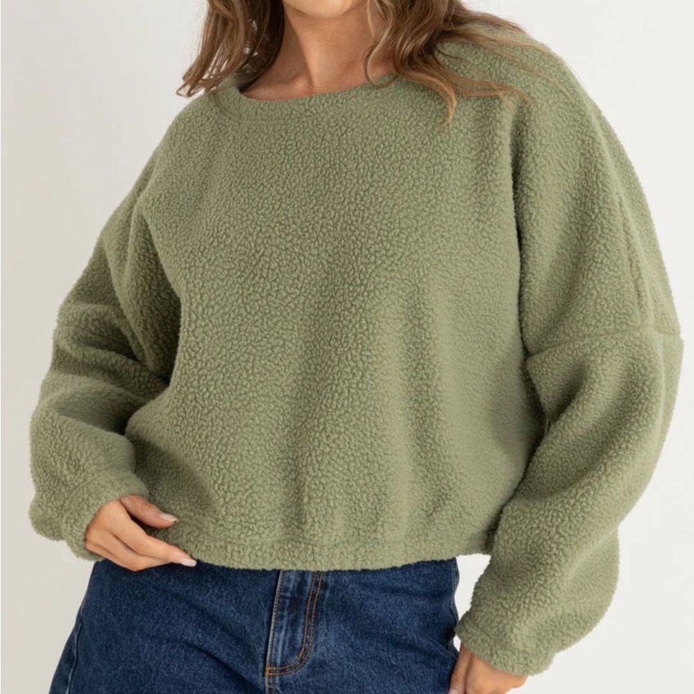 Like new oversized boxy cropped fleece from Rhythm